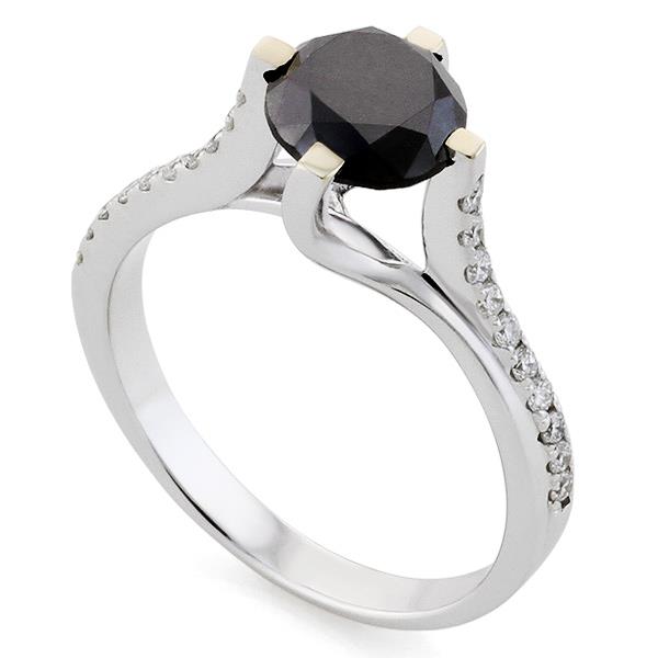Купить Кольцо с черным бриллиантом 1,55 ct белые бриллианты 0,17 ct 4/5 белое золото // Ювелирный интернет-магазин Rings.Ru