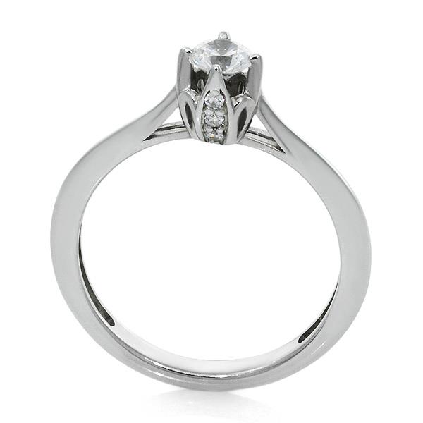 Помолвочное кольцо с 1 бриллиантом 0,25 ct 4/5  и 6 бриллиантами 0,03 ct 4/5 из белого золота 585°