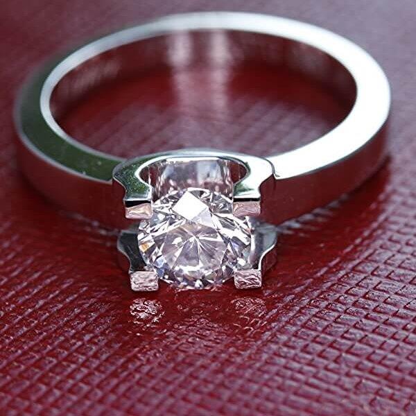 Купить Помолвочное кольцо с 1 бриллиантом 0,32 карат белое золото 585° // Ювелирный интернет-магазин Rings.Ru