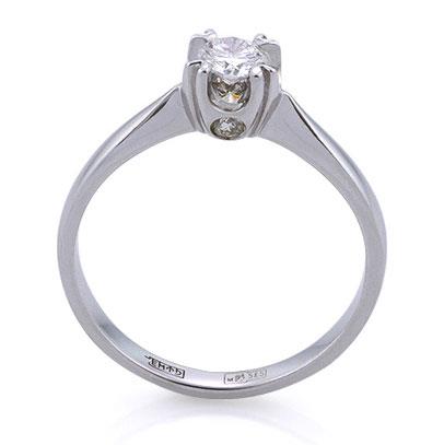 Помолвочное кольцо "Белый цветок" из белого золота 585 пробы с 1  бриллиантом 0,23 карата и 2 бриллиантами 0,06 карат